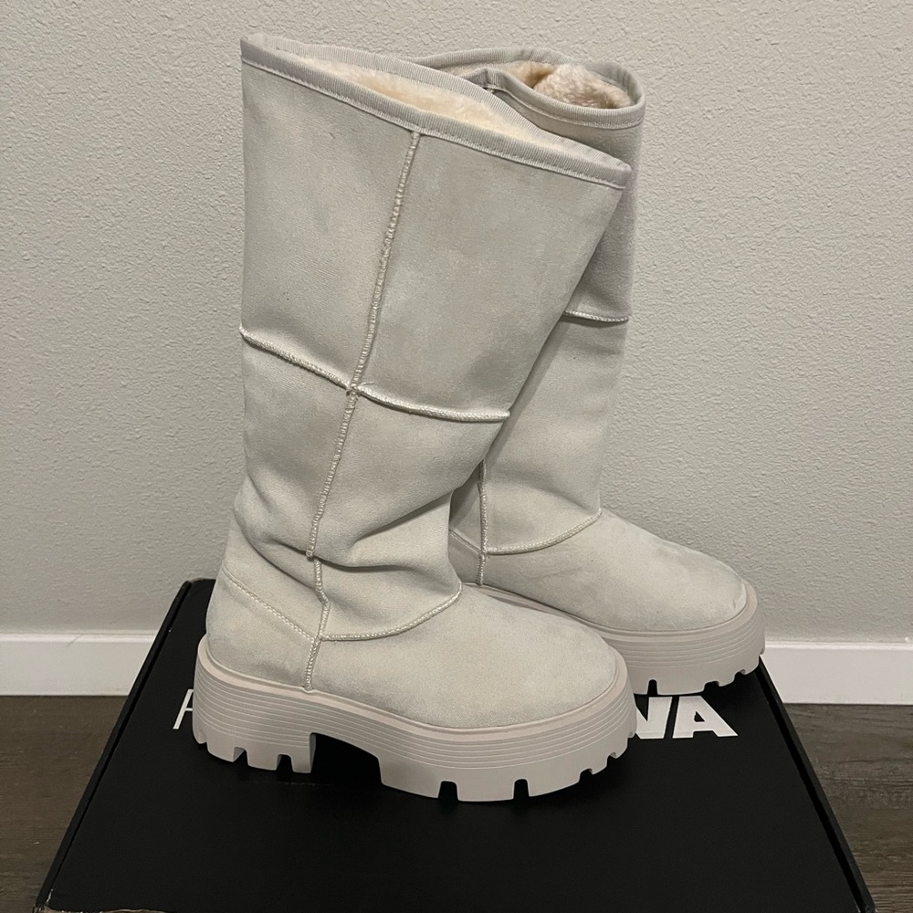Fashion Nova White Winter Rain Boots with Chunky Sole